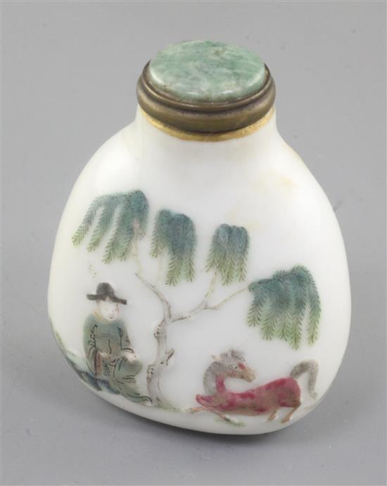 A rare Chinese famille rose moulded snuff bottle, probably Jiaqing period, height 6.5cm, hairline cracks
